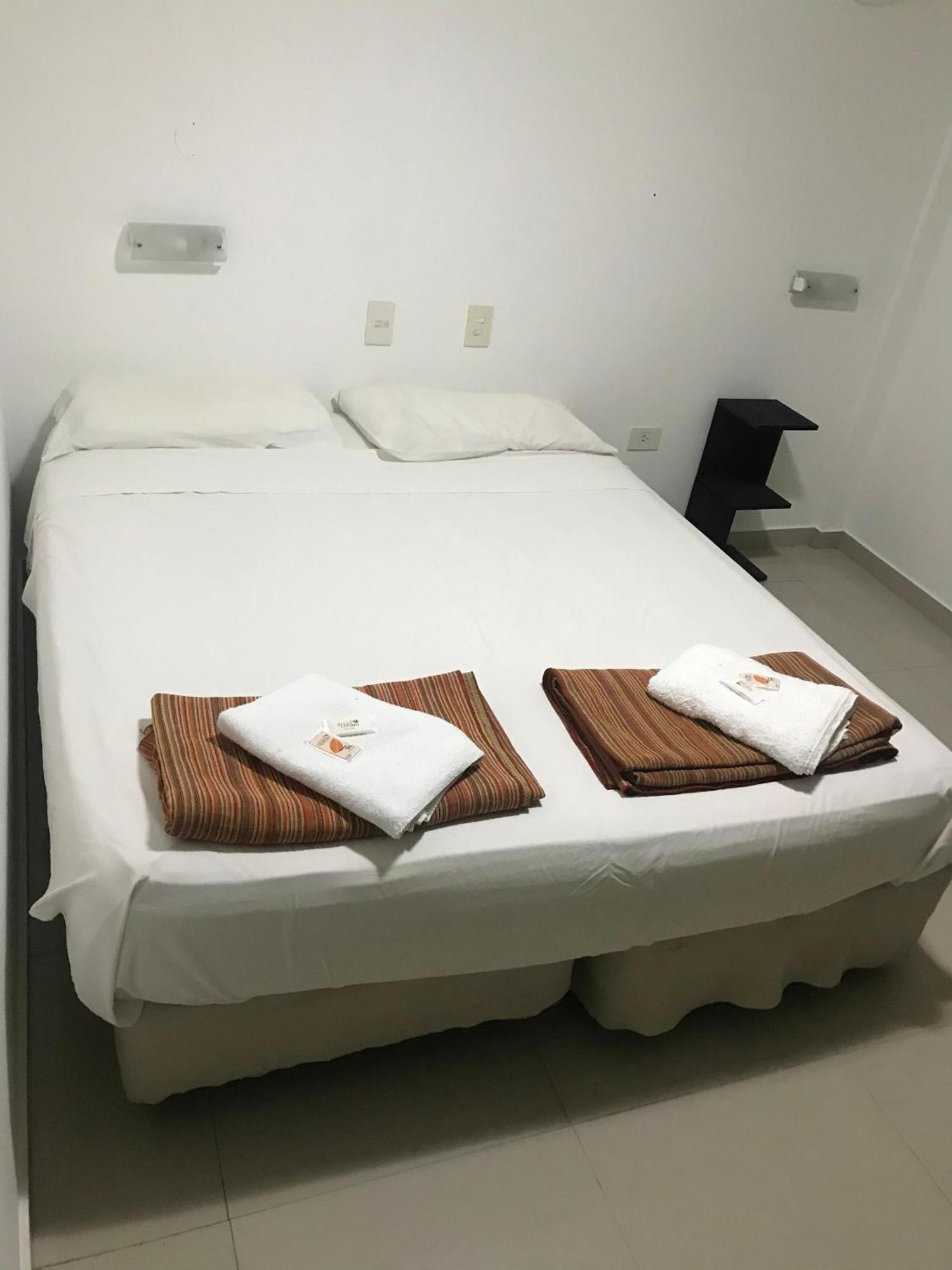 Hotel Plaza Italia Zarate Luaran gambar