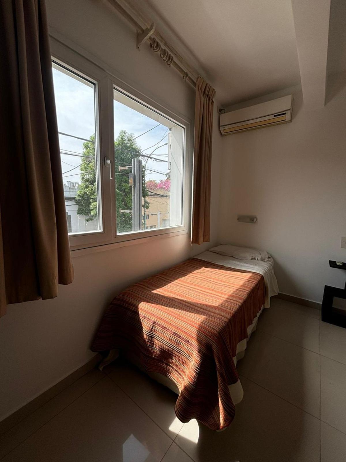 Hotel Plaza Italia Zarate Luaran gambar