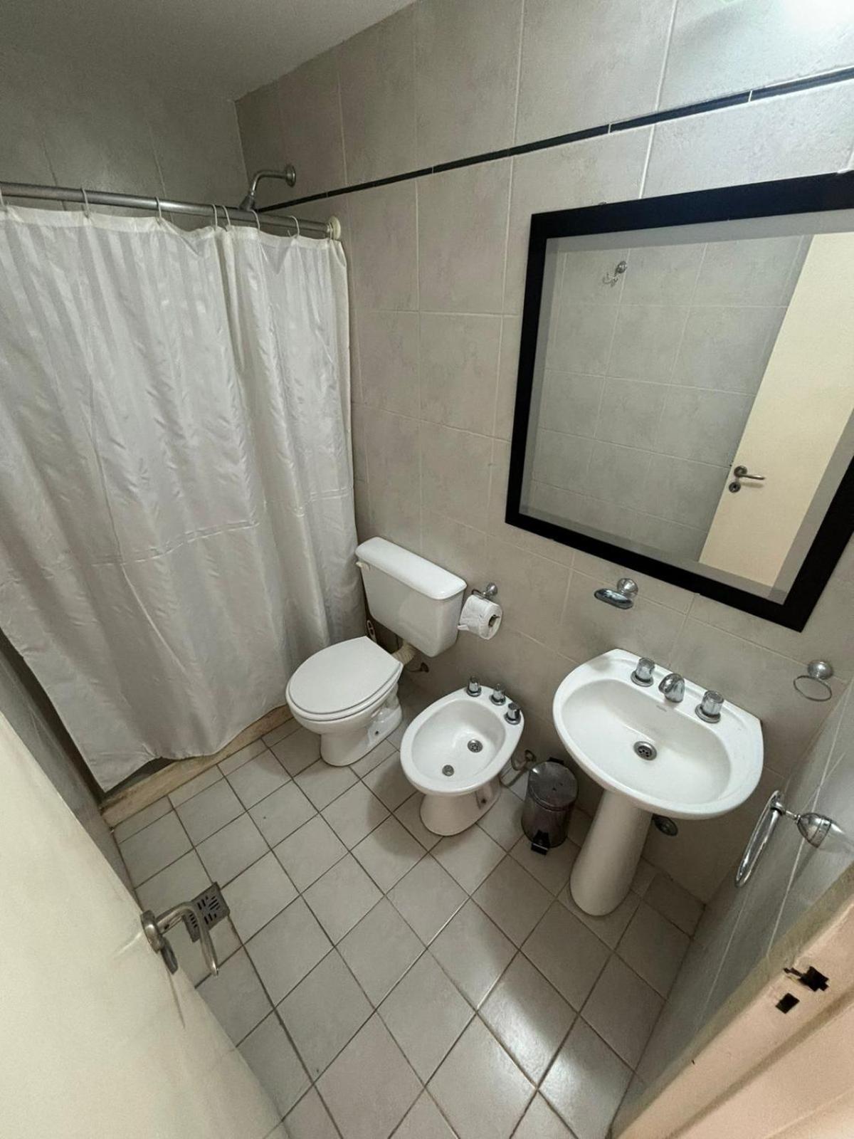 Hotel Plaza Italia Zarate Luaran gambar