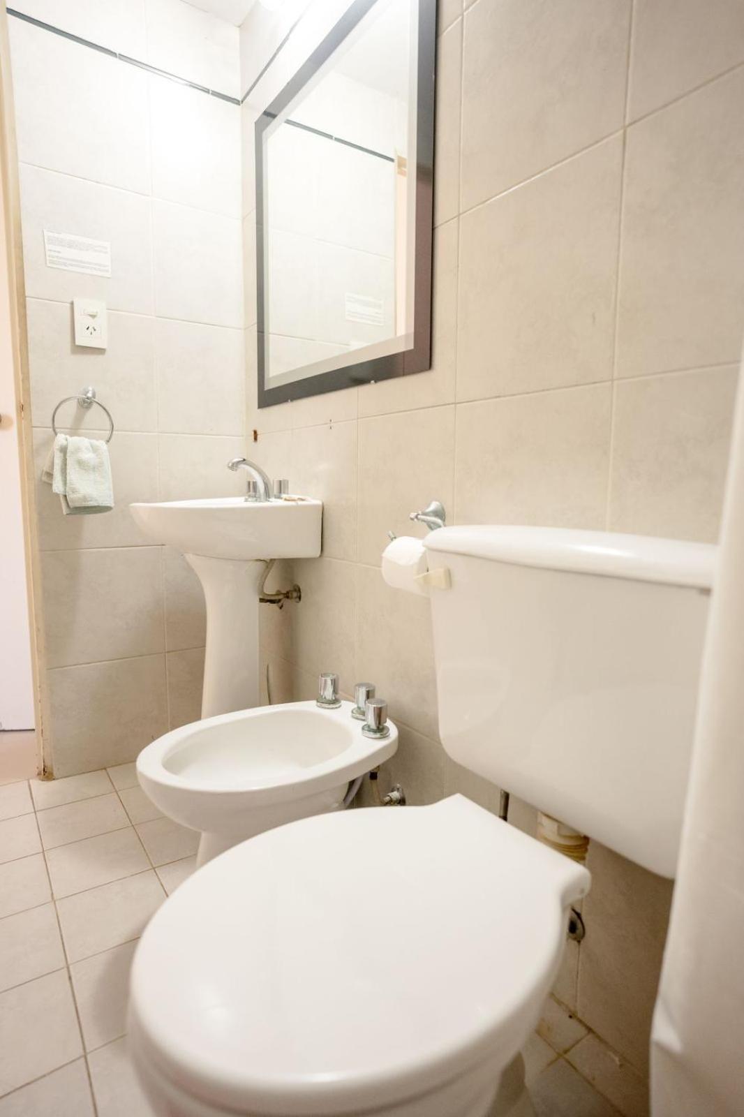 Hotel Plaza Italia Zarate Luaran gambar