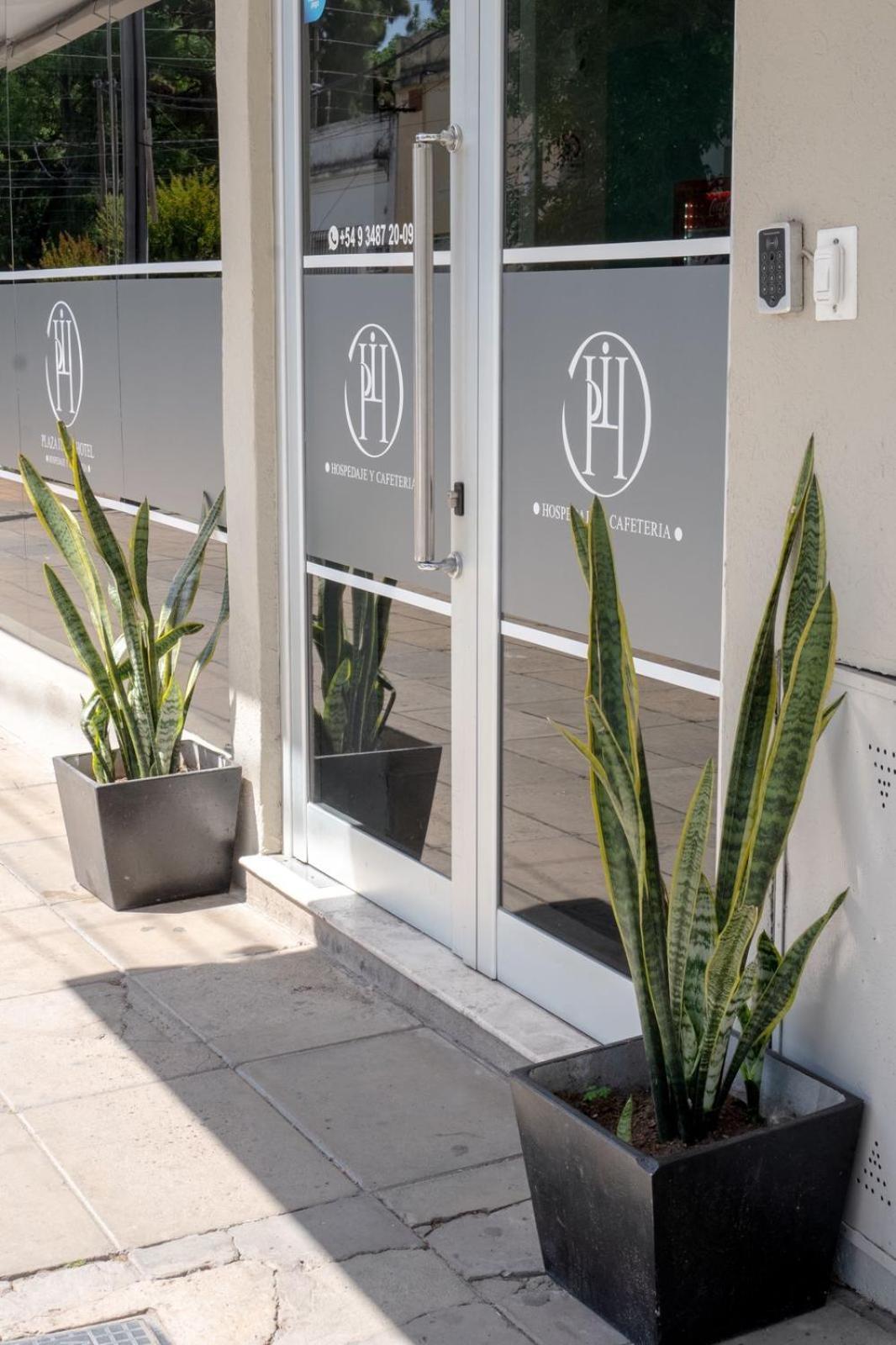 Hotel Plaza Italia Zarate Luaran gambar