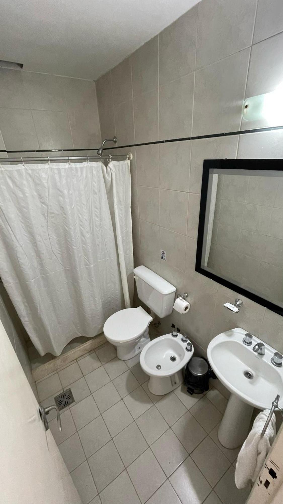 Hotel Plaza Italia Zarate Luaran gambar