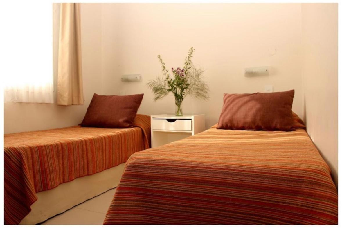 Hotel Plaza Italia Zarate Luaran gambar